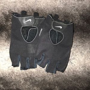 Nike gloves